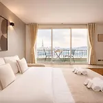 Champs Elysees - Prestige With Balcony Ac And View For 3 パリ