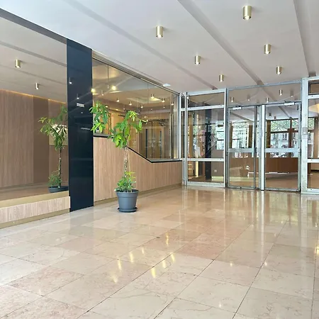 公寓 Champs Elysees - Prestige With Balcony Ac And View For 3