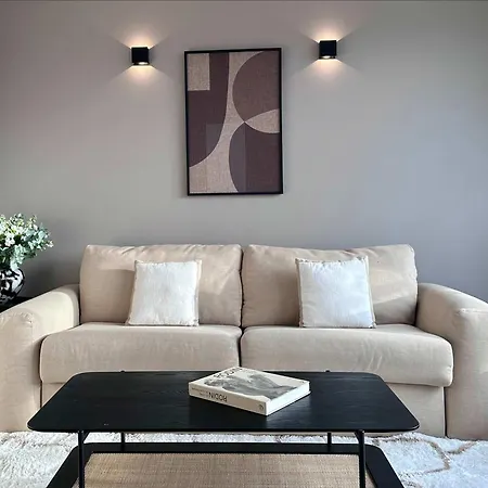 Champs Elysees - Prestige With Balcony Ac And View For 3 巴黎