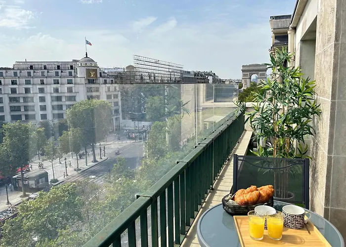 Champs Elysees - Prestige With Balcony Ac And View For 3 * Παρίσι