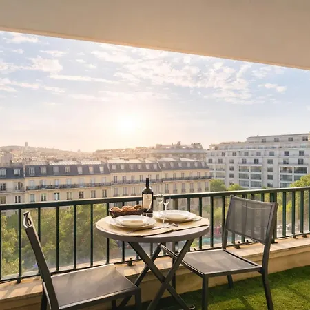 Champs Elysees - Prestige With Balcony Ac And View For 3 *